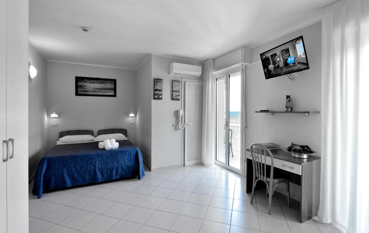 Hotel Oltremar B&B Cattolica Eksteriør bilde
