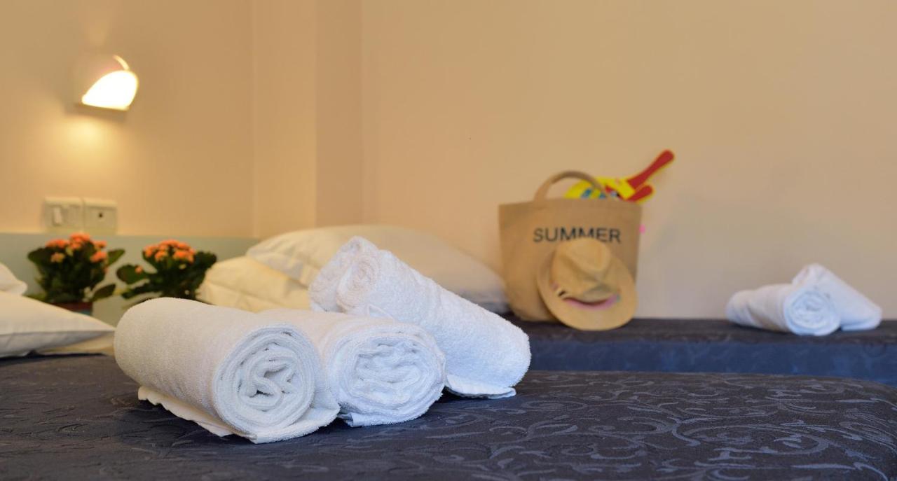 Hotel Oltremar B&B Cattolica Eksteriør bilde