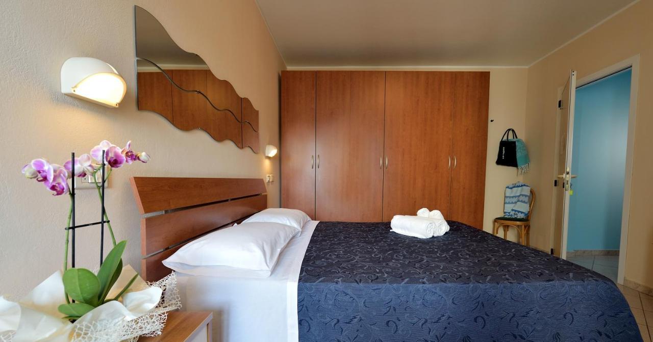 Hotel Oltremar B&B Cattolica Eksteriør bilde