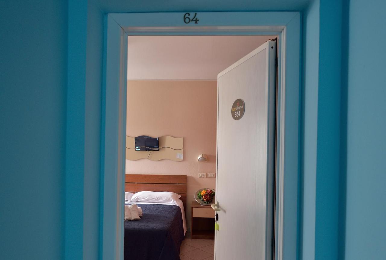 Hotel Oltremar B&B Cattolica Eksteriør bilde