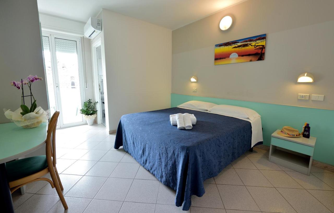 Hotel Oltremar B&B Cattolica Eksteriør bilde