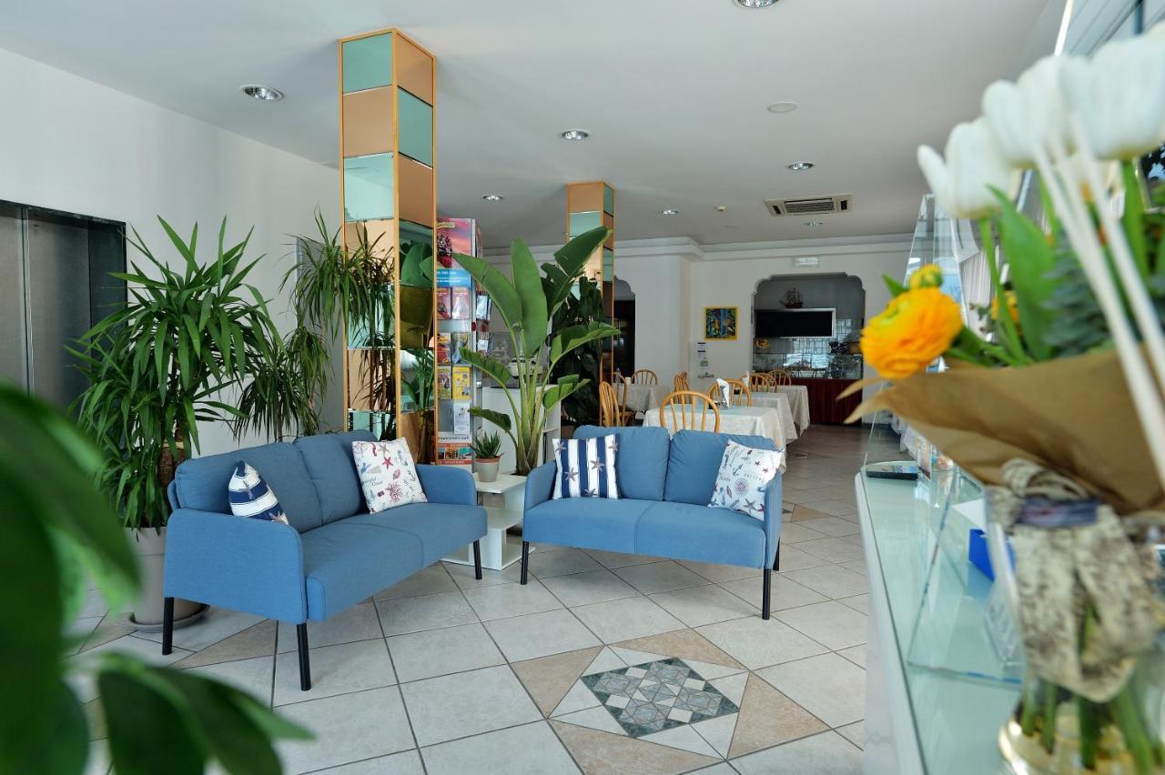 Hotel Oltremar B&B Cattolica Eksteriør bilde