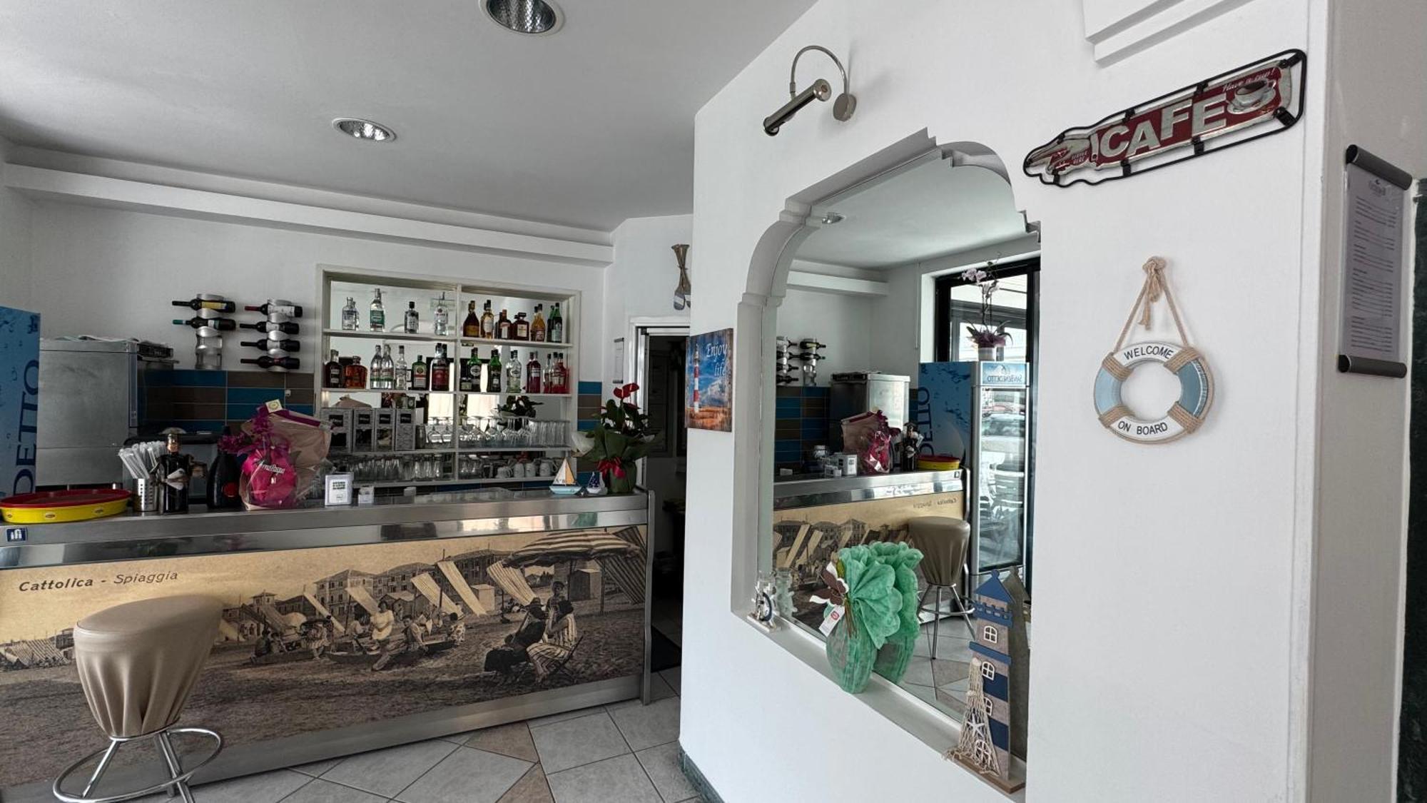 Hotel Oltremar B&B Cattolica Eksteriør bilde
