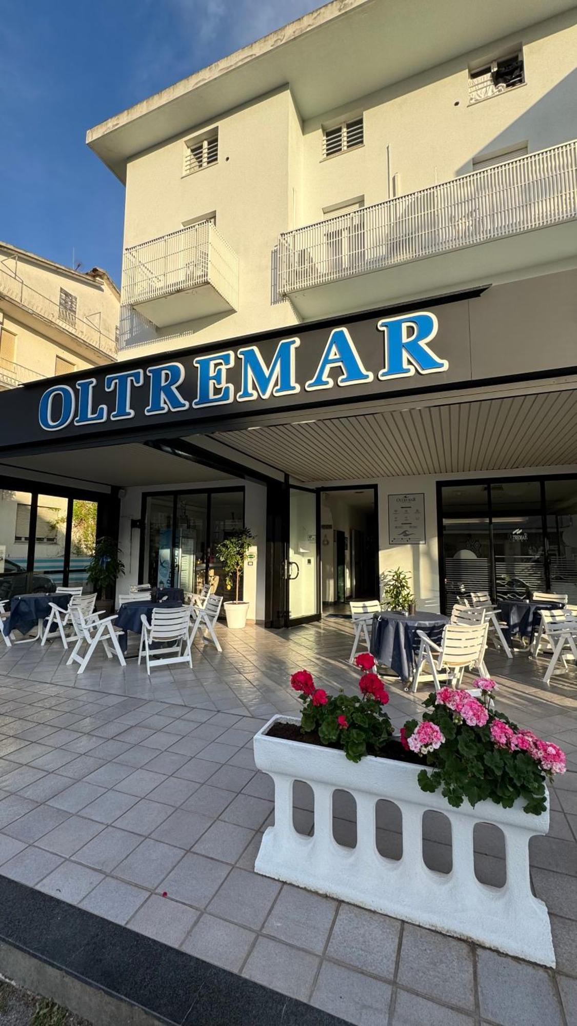 Hotel Oltremar B&B Cattolica Eksteriør bilde
